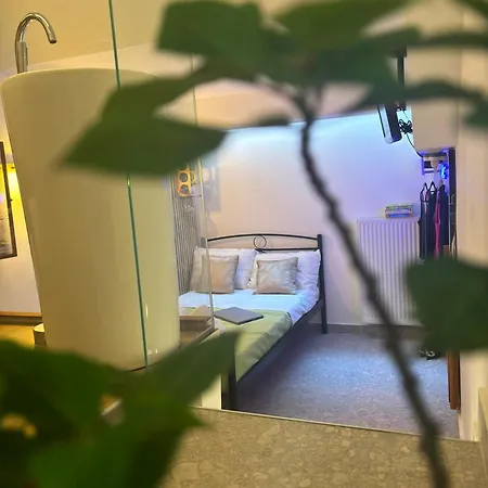 Cute Tiny At Pagrati, Center Apartment *